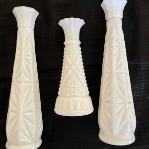 Elegant Milky/Cream Vase Set
